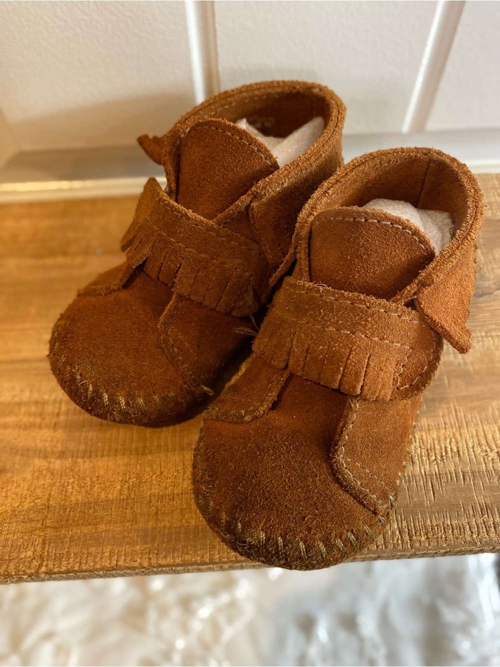 Minnetonka Toddler Chestnut Suede Fringe Moccasins - Picture 2 of 10